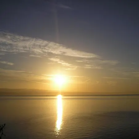 Apartment In With Sea View, Terrace, Wi-fi Icici