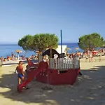 Apartament In With Sea View, Terrace, Wi-fi Ičići