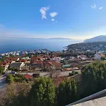 In With Sea View, Terrace, Wi-fi Ičići