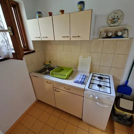 Apartman In With Sea View, Terrace, Wi-fi Ičići