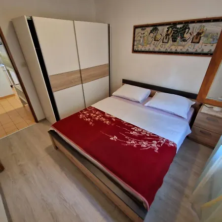 In With Sea View, Terrace, Wi-fi * Ičići