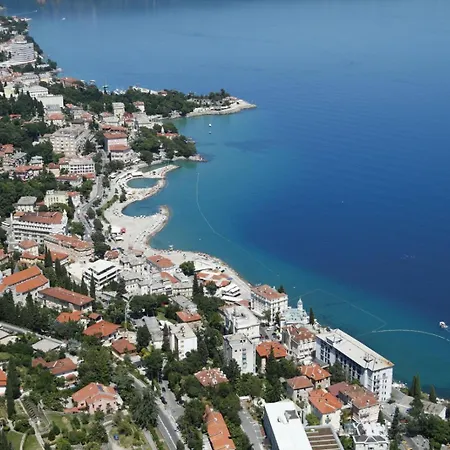 In With Sea View, Terrace, Wi-fi Ичичи