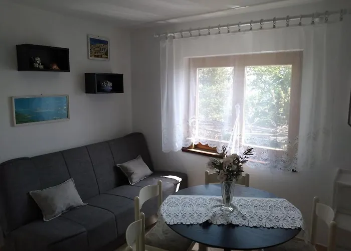 Apartmán In With Sea View, Terrace, Wi-fi Ičići