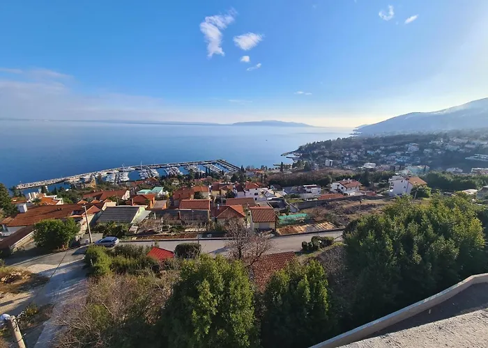 In With Sea View, Terrace, Wi-fi Ičići